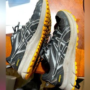 Asics Trail Running Shoes